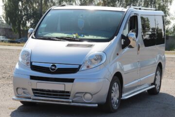 Микроавтобус Opel Vivaro